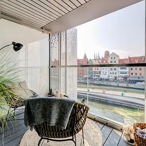https://the-black-crane-apartment.gdanskhotel.org